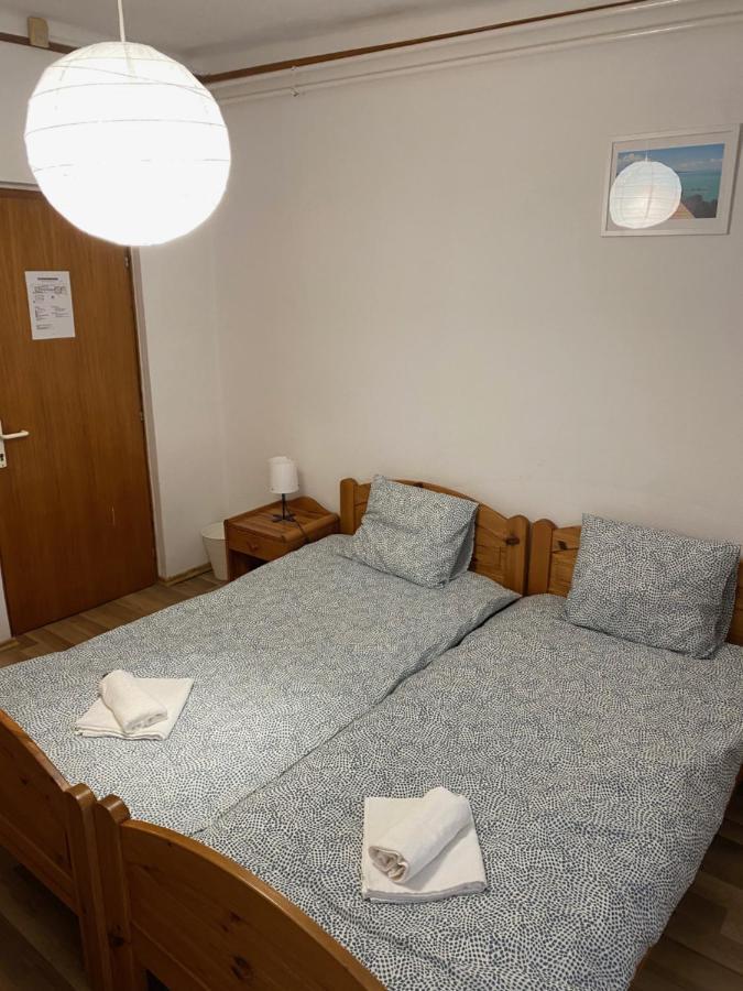 Global Apartmanhaz Vonyarcvashegy Buitenkant foto