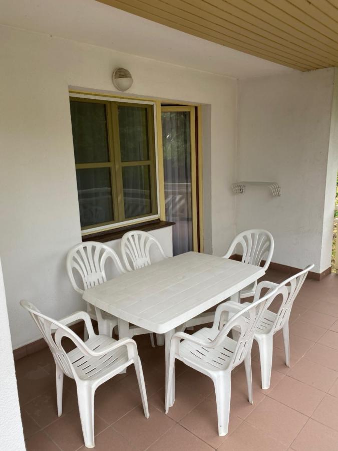 Global Apartmanhaz Vonyarcvashegy Buitenkant foto