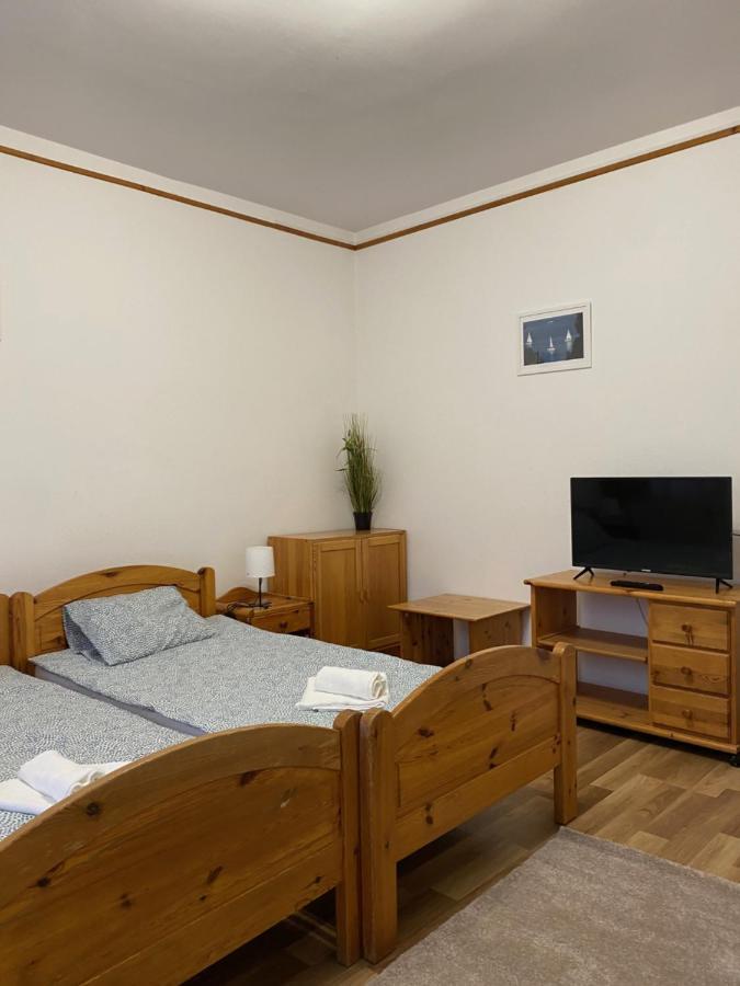 Global Apartmanhaz Vonyarcvashegy Buitenkant foto