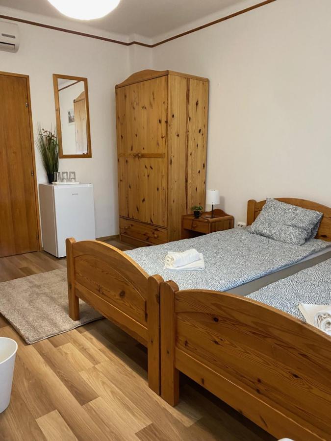 Global Apartmanhaz Vonyarcvashegy Buitenkant foto