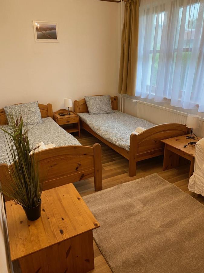 Global Apartmanhaz Vonyarcvashegy Buitenkant foto