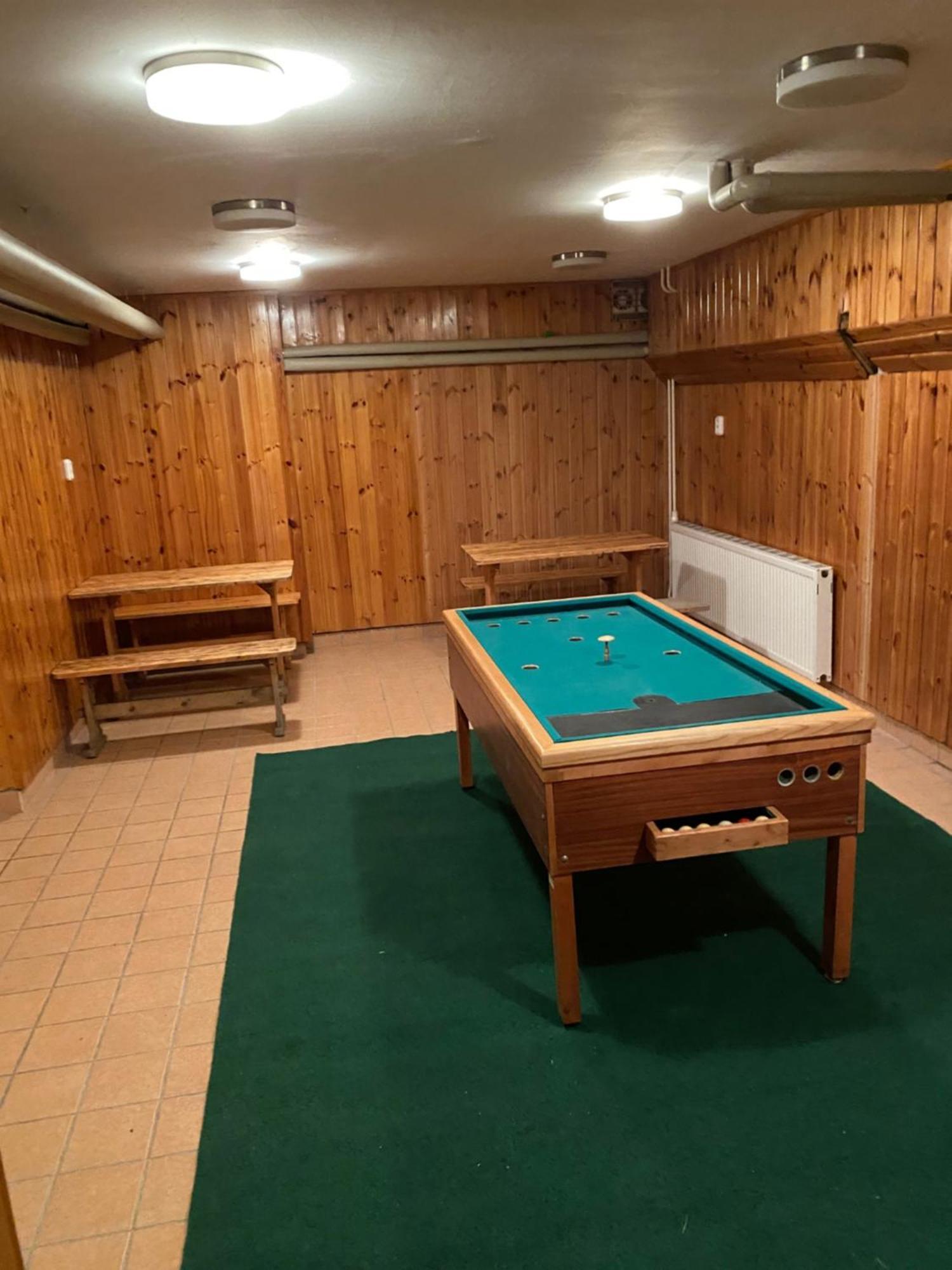 Global Apartmanhaz Vonyarcvashegy Buitenkant foto