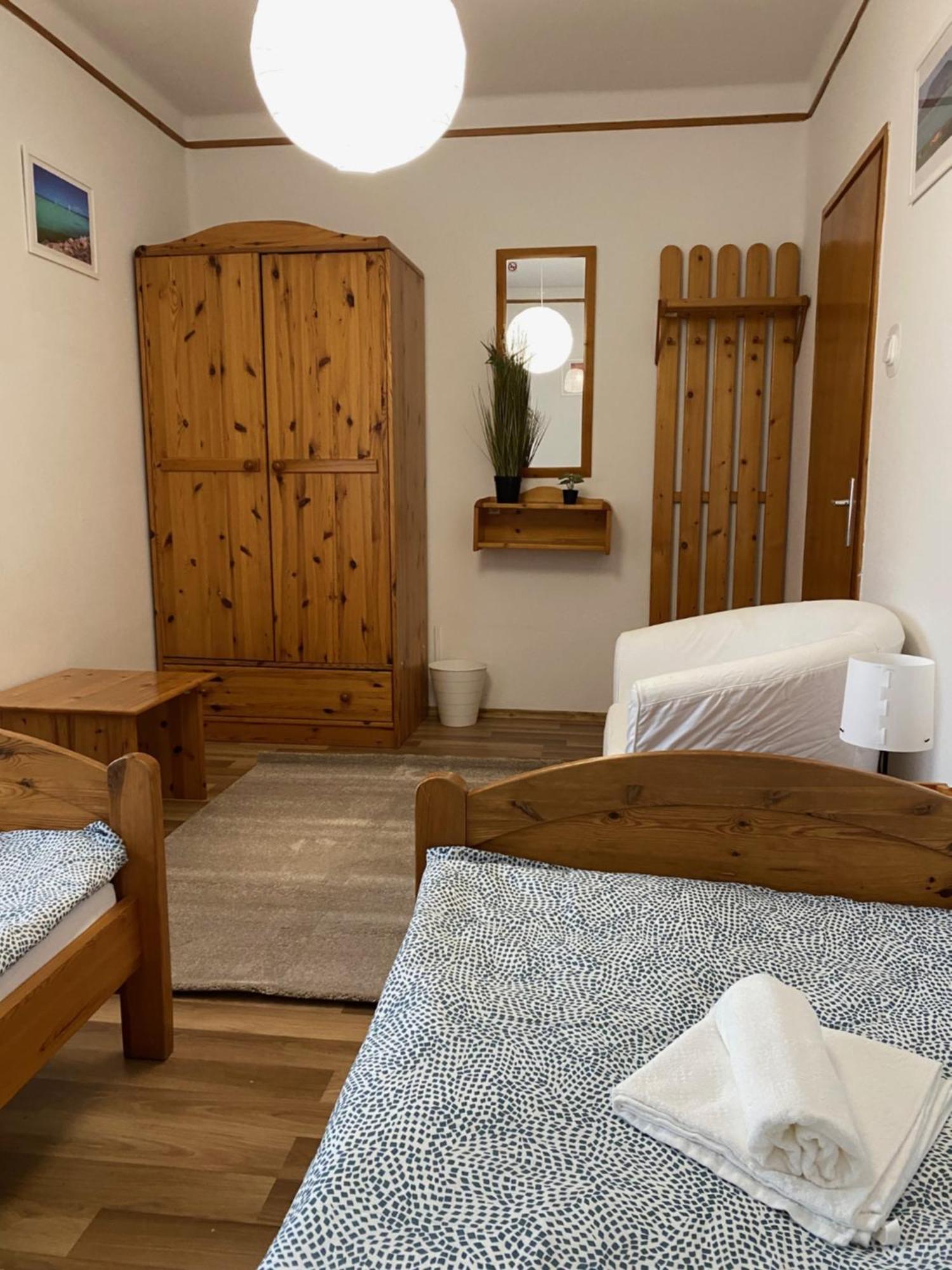 Global Apartmanhaz Vonyarcvashegy Buitenkant foto