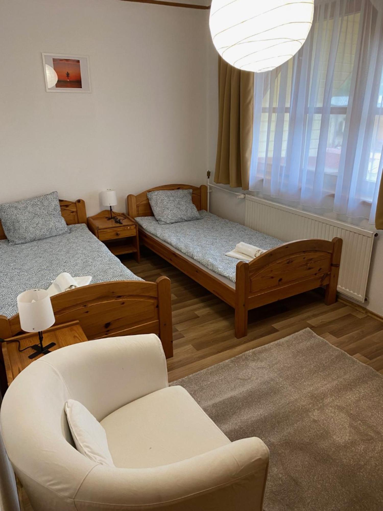 Global Apartmanhaz Vonyarcvashegy Buitenkant foto