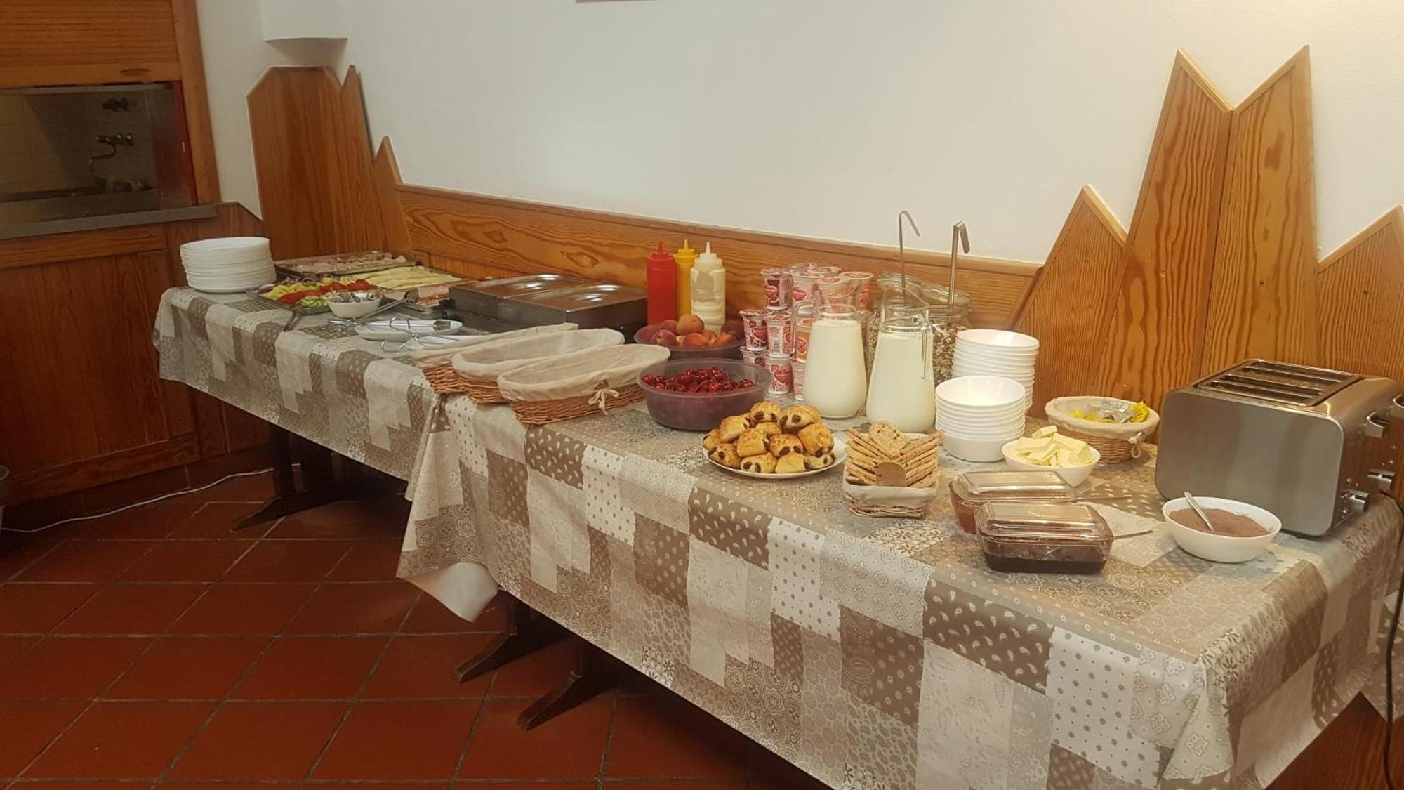 Global Apartmanhaz Vonyarcvashegy Buitenkant foto
